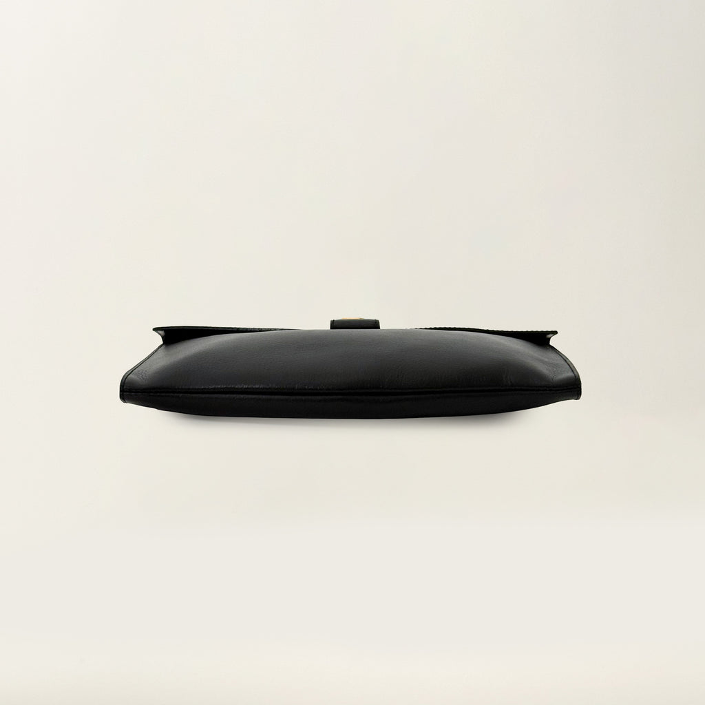 Double D Clutch Black