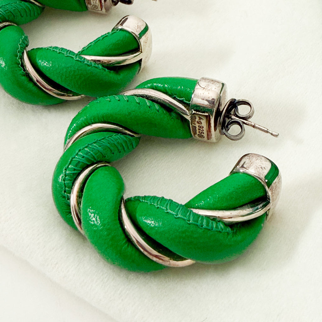 Twist Hoop Earrings Parakeet green