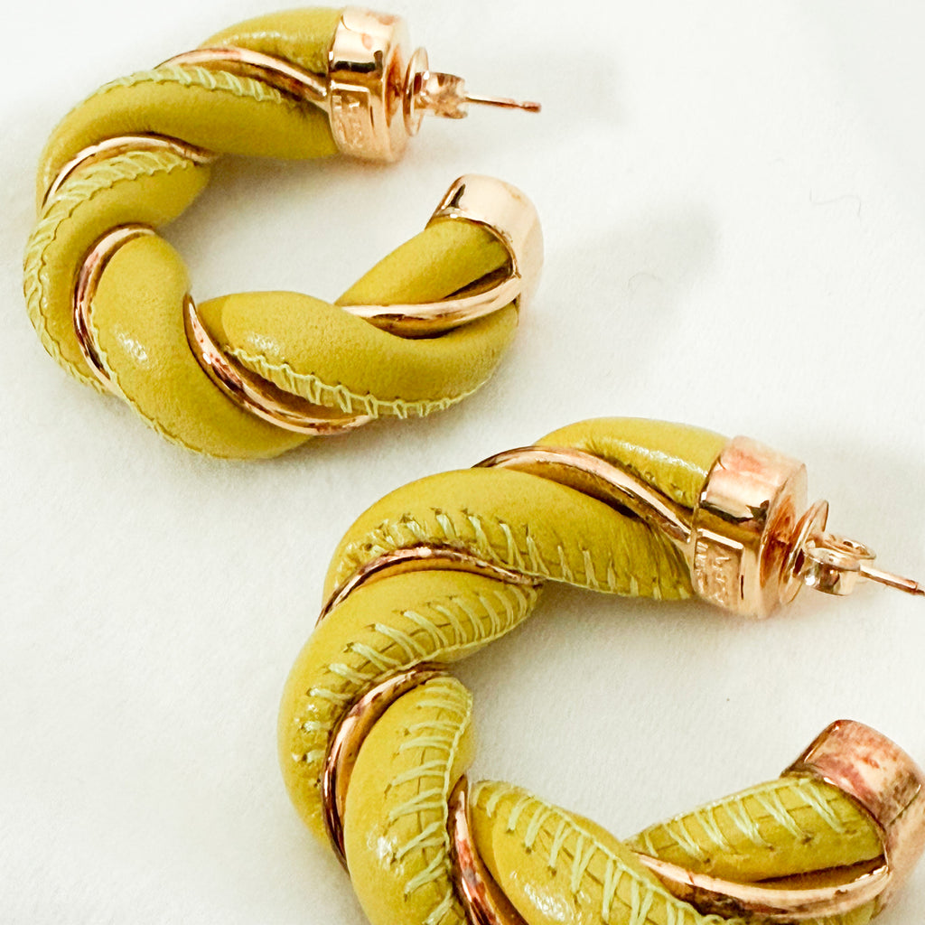 Twist Hoop Earrings Mirabelle yellow