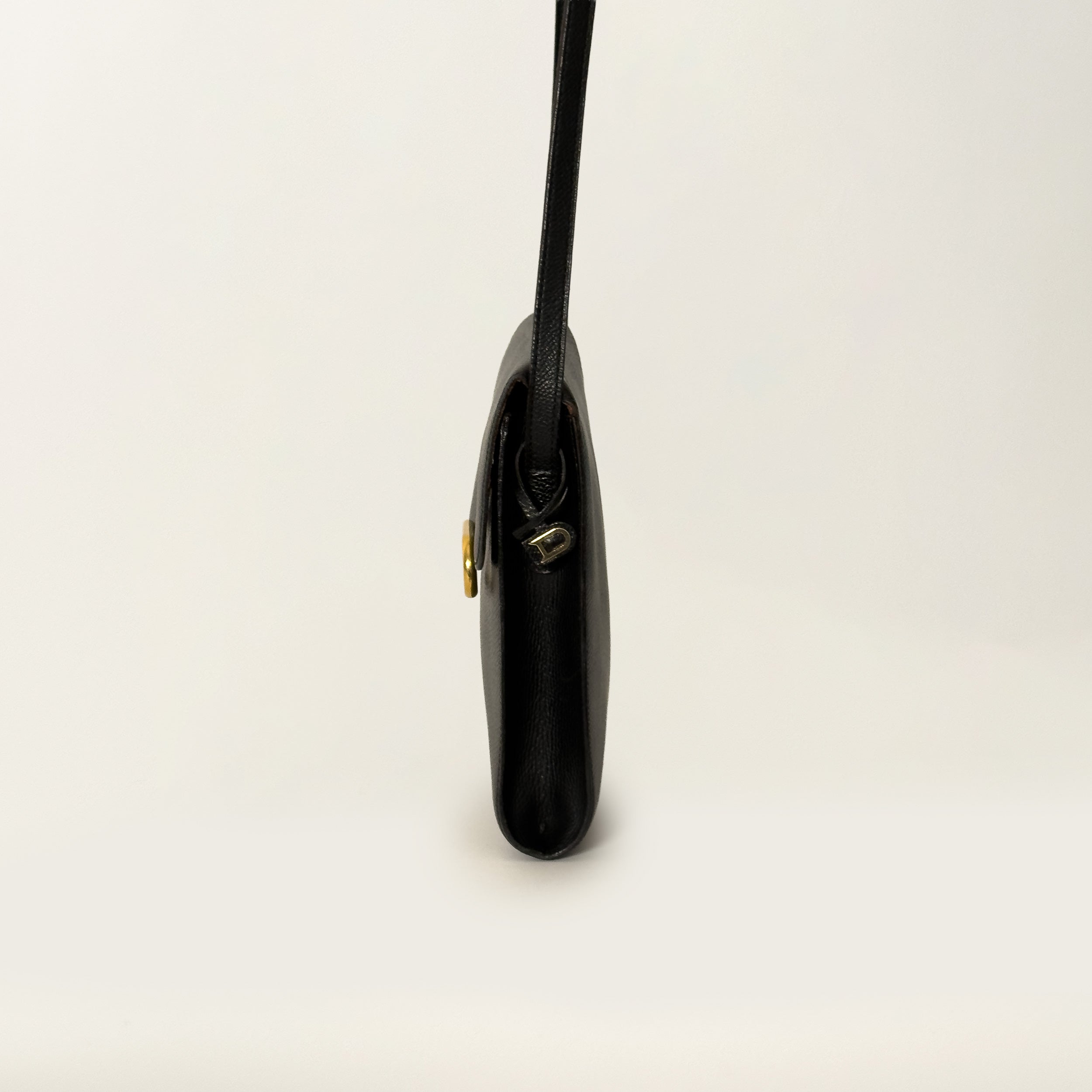 Clarion Black