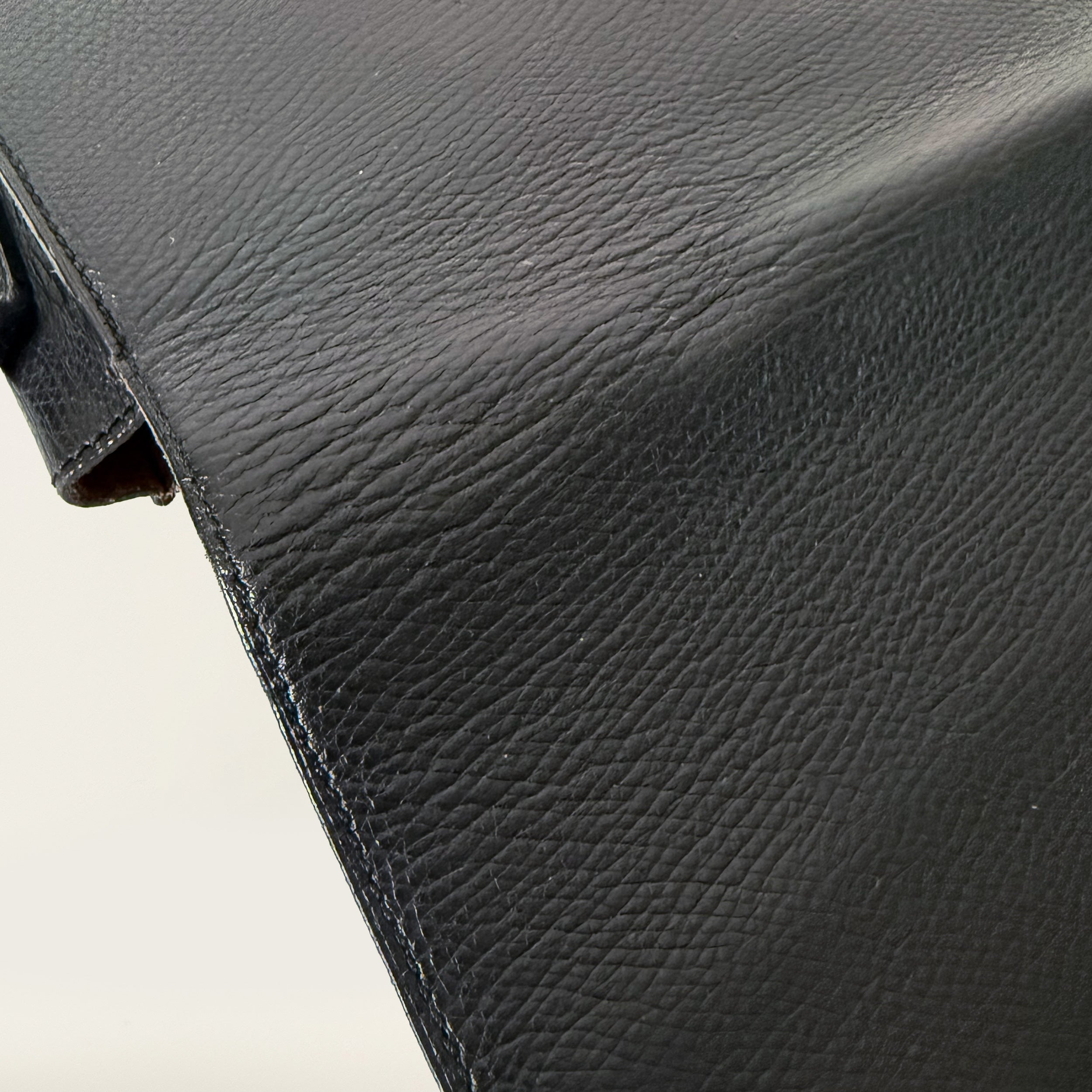 Clarion Black