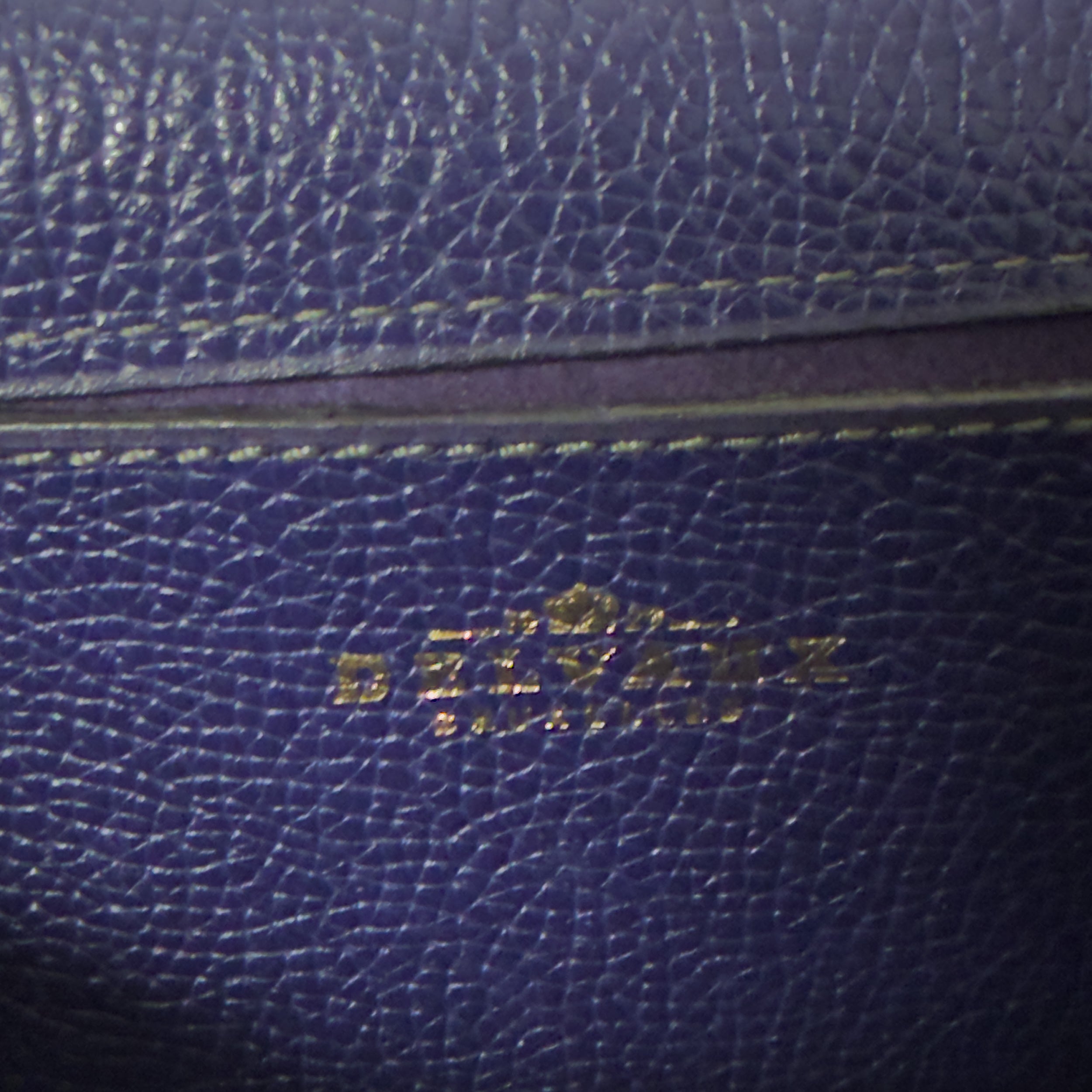 Deluré Purple blue