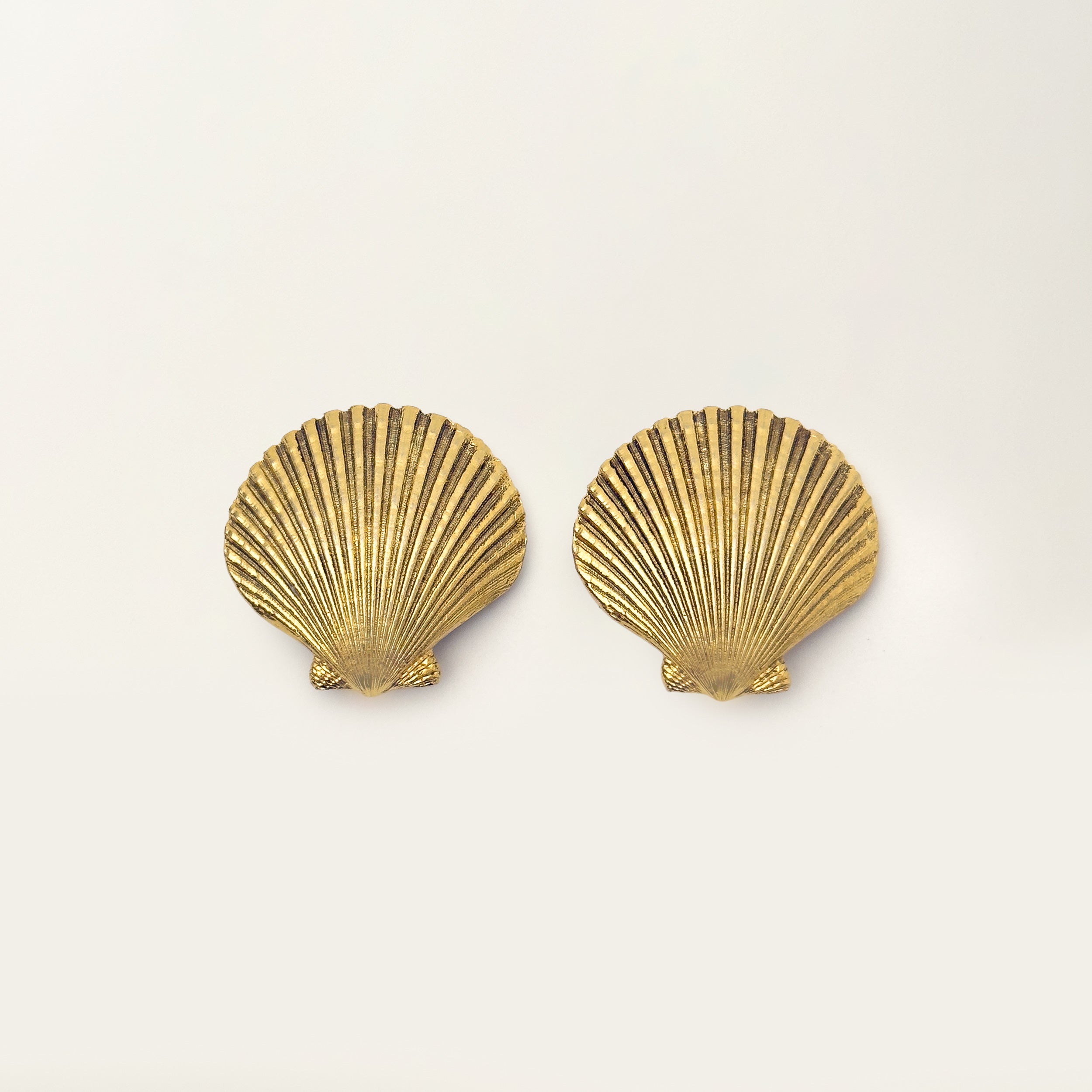 Shell Clip-on Earrings