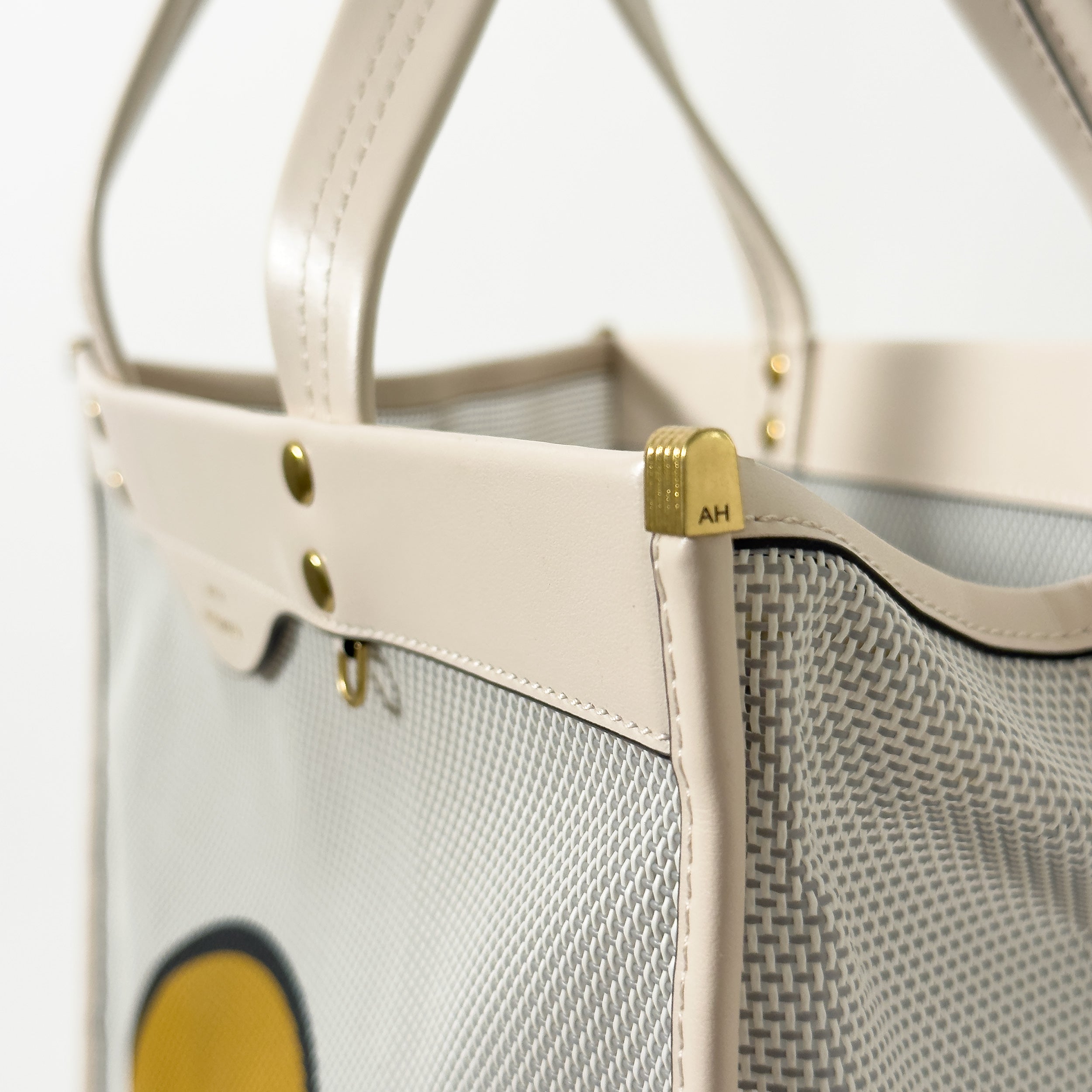 Wink Mesh Tote Bag