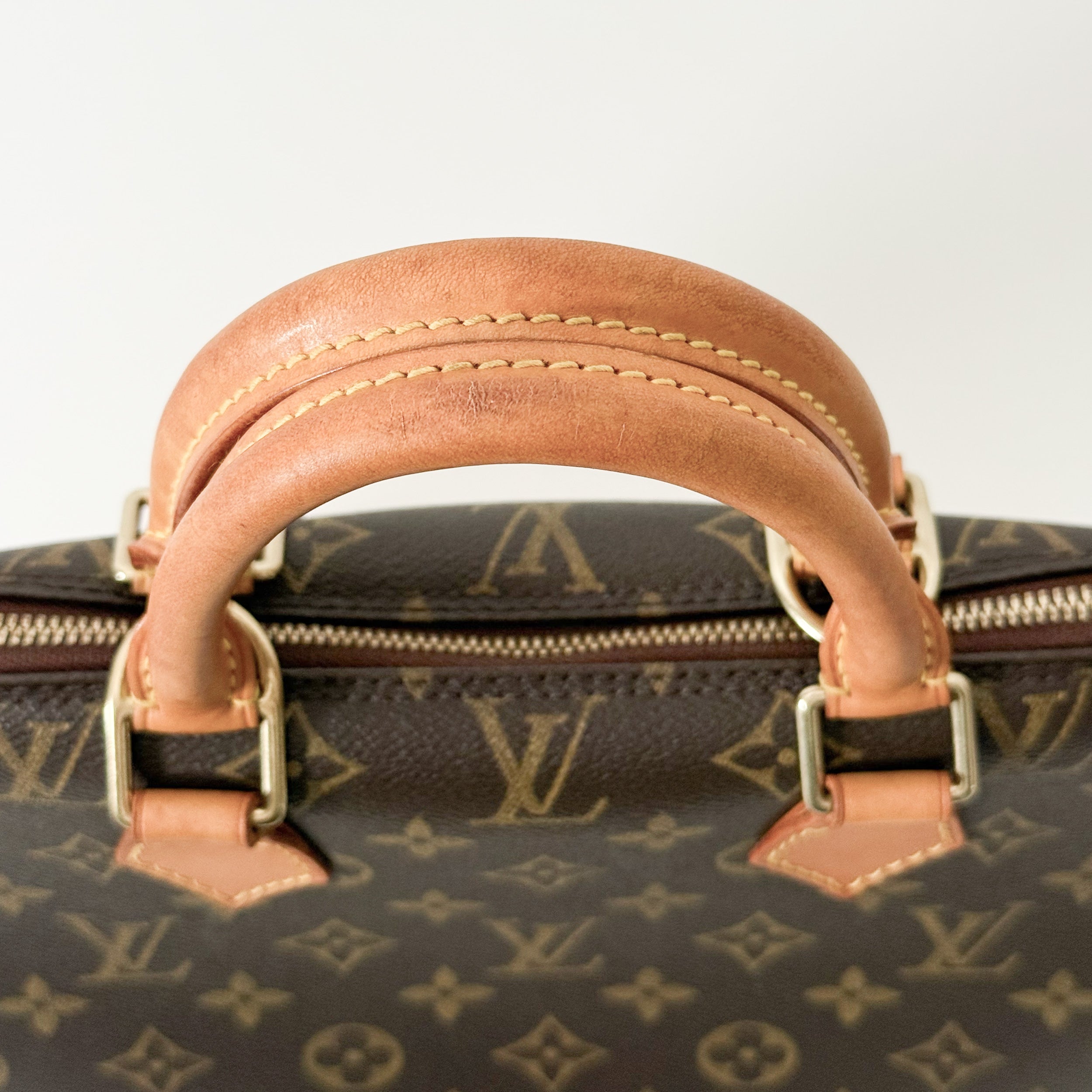 Alma Monogram